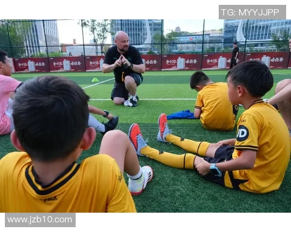 探索连续垫足球的技巧与训练方法提升球技的乐趣与挑战